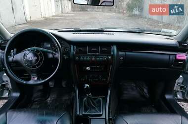 Седан Audi A8 1996 в 