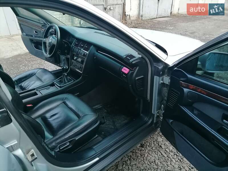 Седан Audi A8 1996 в Харькове