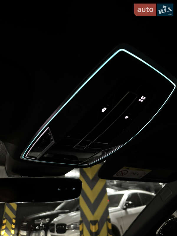 Седан Audi A8 2021 в Киеве