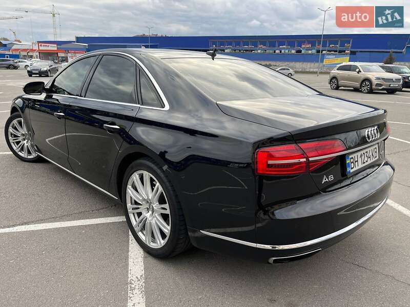 Седан Audi A8 2014 в Виннице