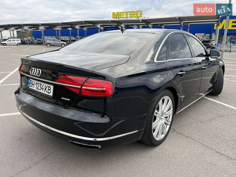 Седан Audi A8 2014 в Виннице