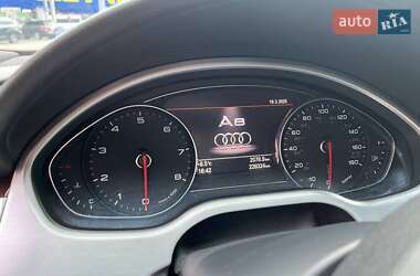 Седан Audi A8 2014 в Виннице