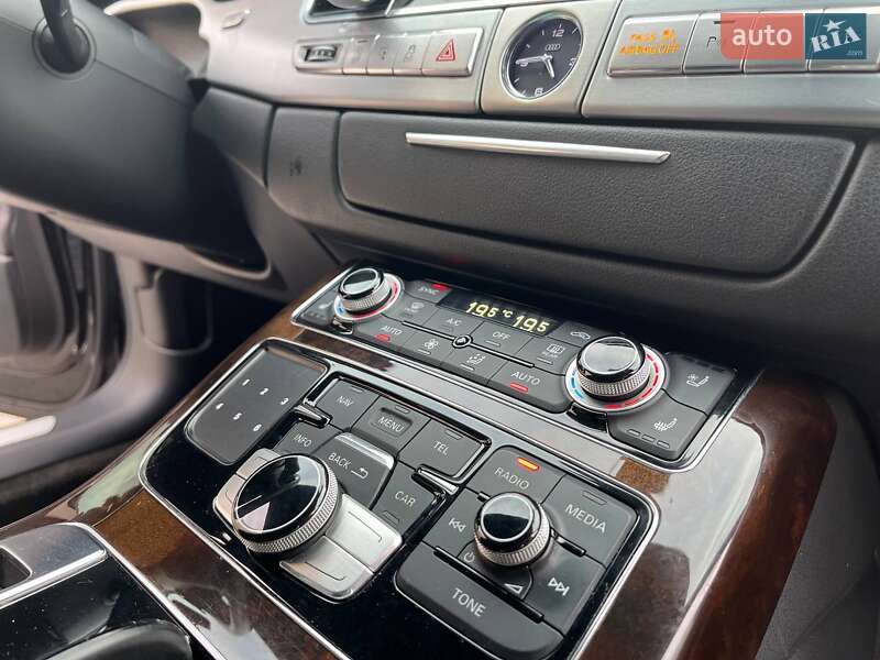 Седан Audi A8 2014 в Виннице