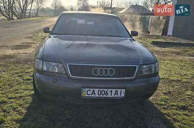 Седан Audi A8 1998 в 