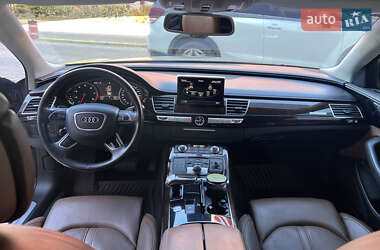 Седан Audi A8 2012 в 