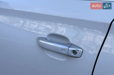 Седан Audi A8 2015 в 
