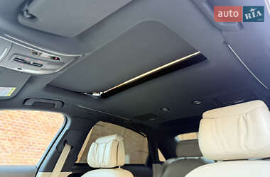 Седан Audi A8 2015 в 