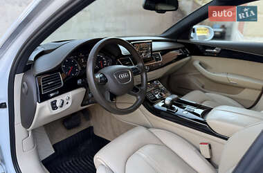 Седан Audi A8 2015 в 