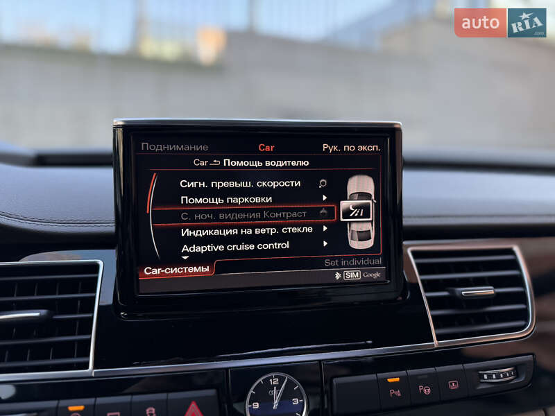 Седан Audi A8 2015 в Львове