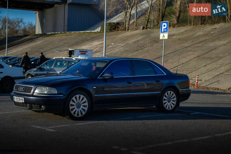 Седан Audi A8 2000 в Киеве