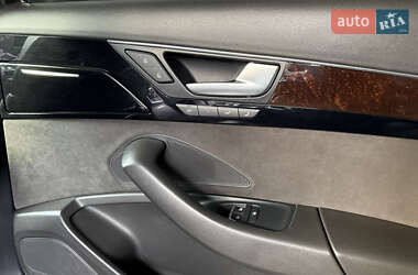 Седан Audi A8 2012 в 