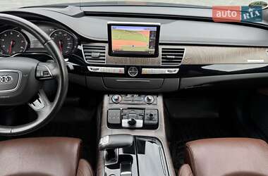 Седан Audi A8 2015 в 