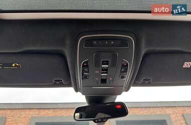 Седан Audi A8 2015 в 