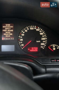 Седан Audi A8 2000 в 