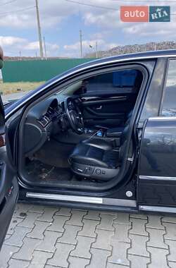 Седан Audi A8 2004 в 