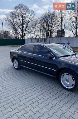 Седан Audi A8 2004 в 