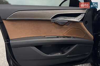Седан Audi A8 2018 в 