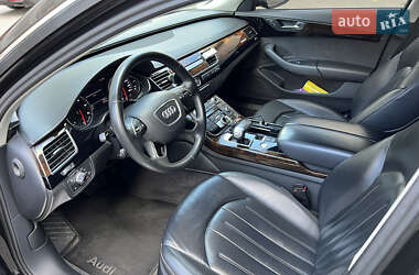 Седан Audi A8 2017 в 