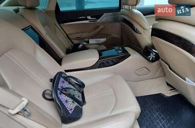Седан Audi A8 2010 в 
