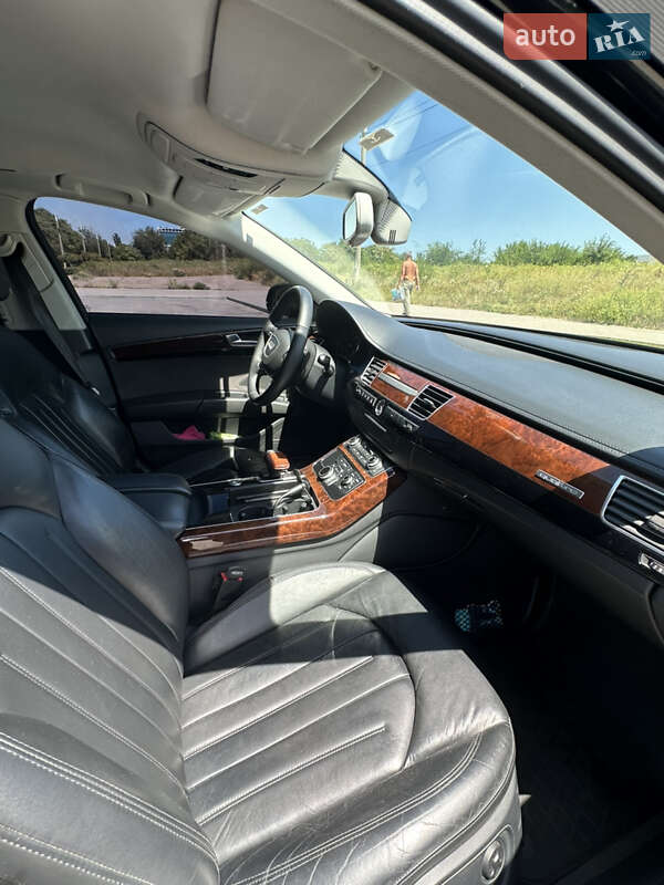 Седан Audi A8 2011 в Запоріжжі
