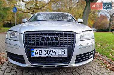 Седан Audi A8 2003 в 