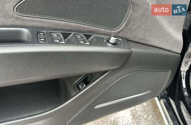 Седан Audi A8 2012 в 
