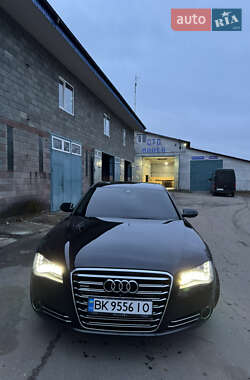 Седан Audi A8 2012 в 