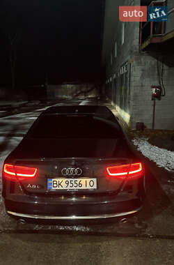 Седан Audi A8 2012 в 