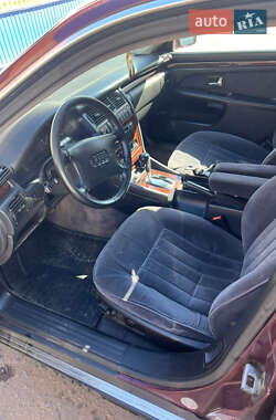 Седан Audi A8 1994 в 
