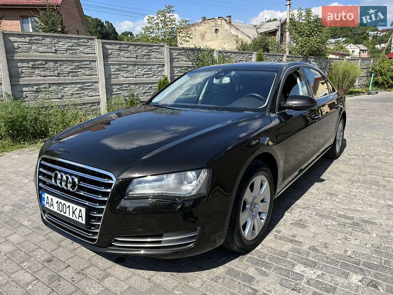 Седан Audi A8 2012 в Львове