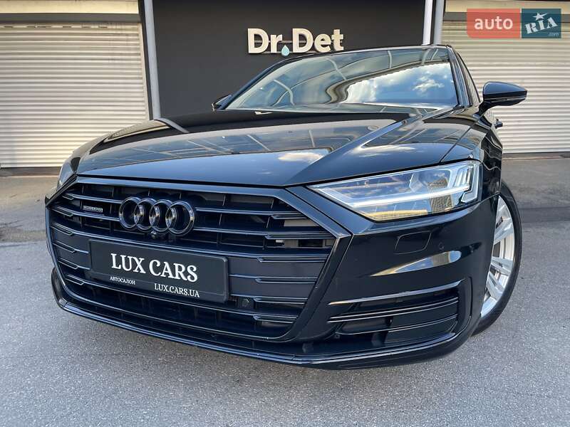 Седан Audi A8 2021 в Киеве