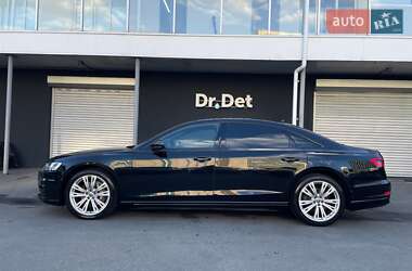 Седан Audi A8 2021 в 