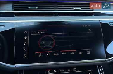 Седан Audi A8 2021 в Киеве