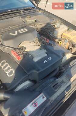 Седан Audi A8 1998 в Киеве