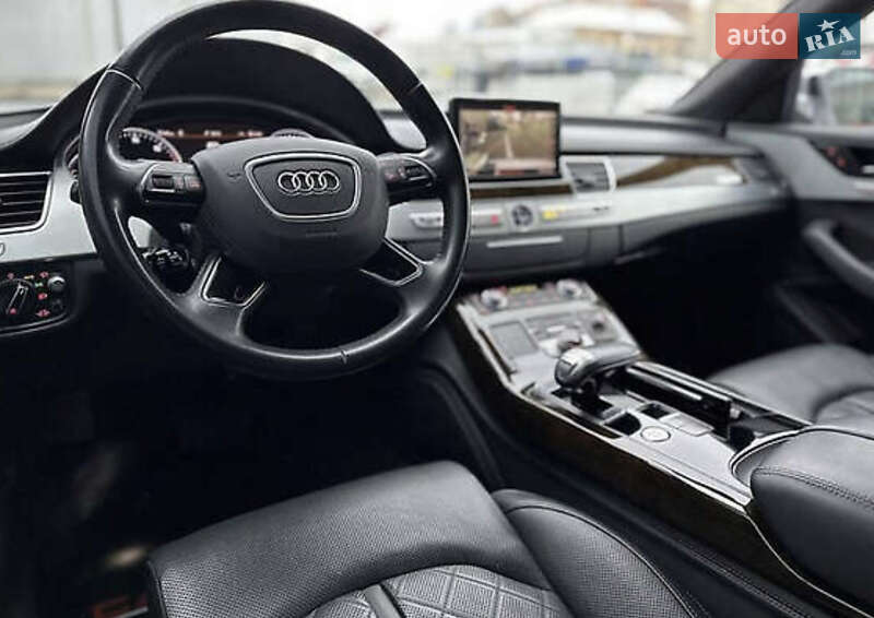 Седан Audi A8 2014 в Одессе