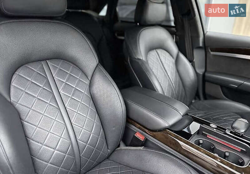 Седан Audi A8 2014 в Одессе