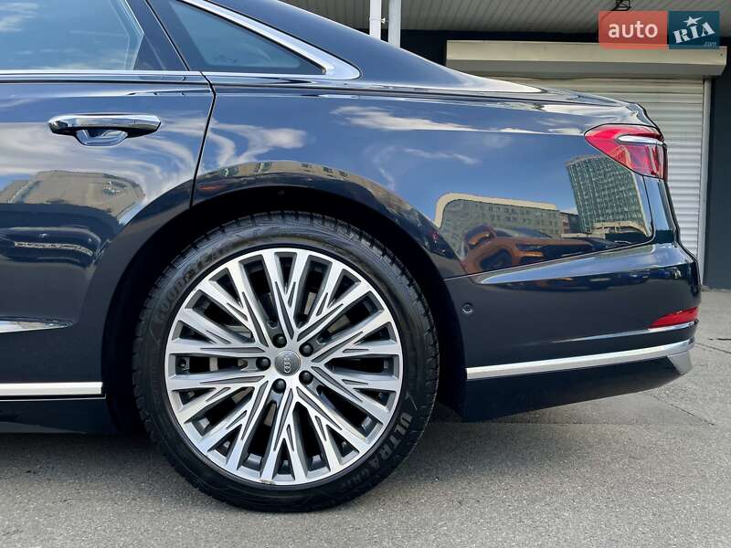 Седан Audi A8 2019 в Києві