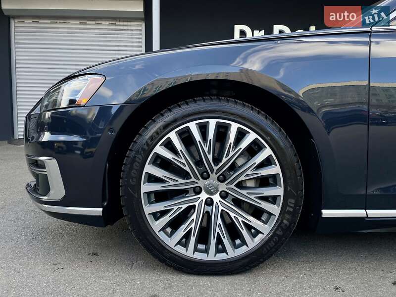 Седан Audi A8 2019 в Києві