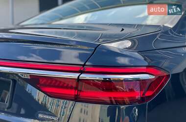 Седан Audi A8 2019 в 