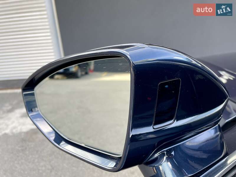 Седан Audi A8 2019 в Києві
