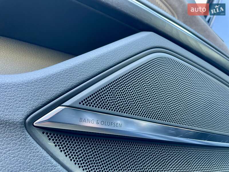 Седан Audi A8 2019 в Киеве фото 44 Седан Audi A8 2019 в Киеве