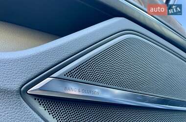Седан Audi A8 2019 в 
