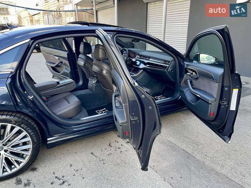Седан Audi A8 2019 в Києві