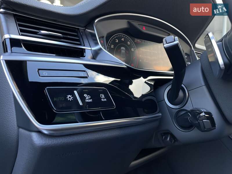 Седан Audi A8 2019 в Києві