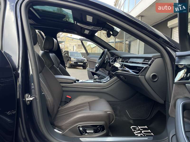 Седан Audi A8 2019 в Києві