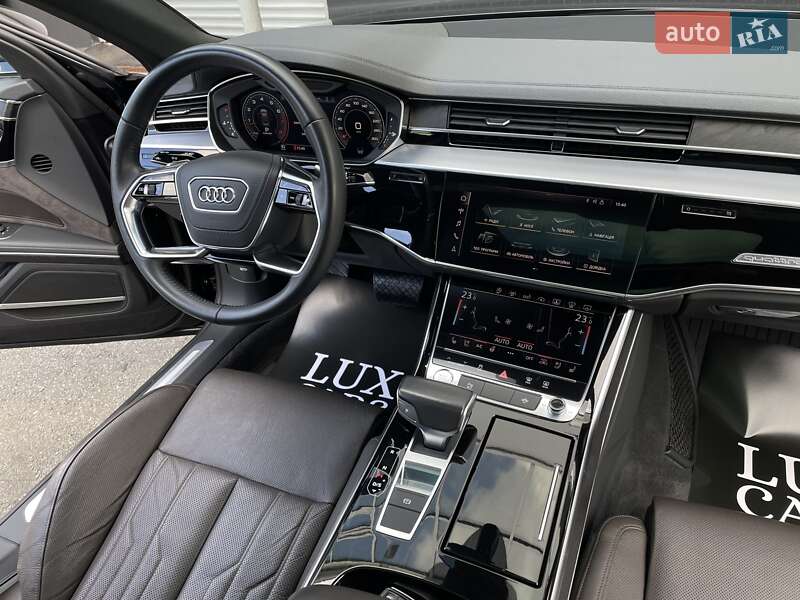 Седан Audi A8 2019 в Києві