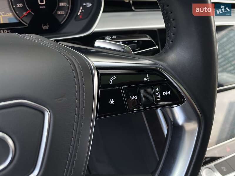 Седан Audi A8 2019 в Києві