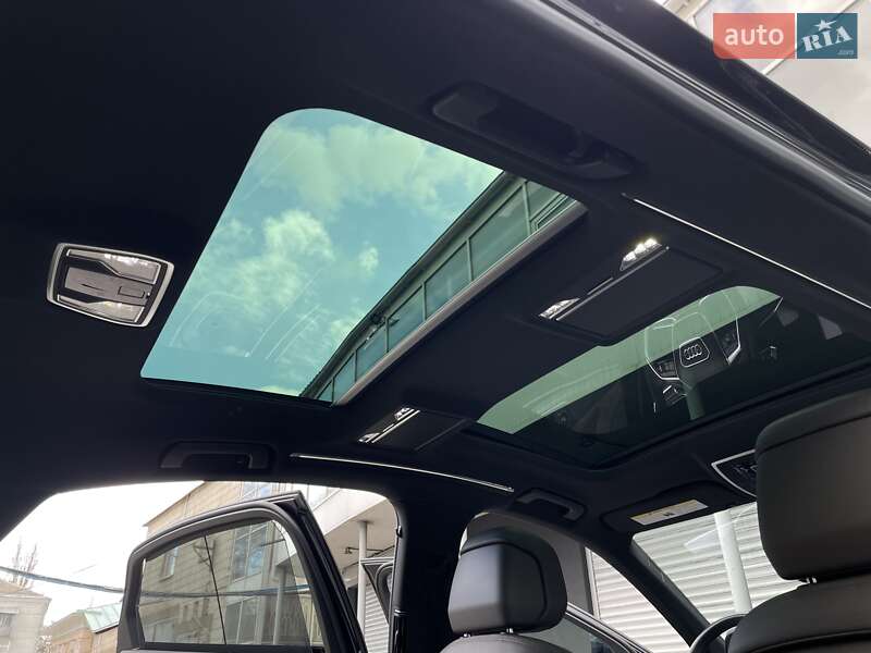 Седан Audi A8 2019 в Киеве фото 75 Седан Audi A8 2019 в Киеве