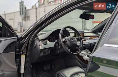 Седан Audi A8 2013 в 