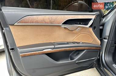 Седан Audi A8 2018 в 